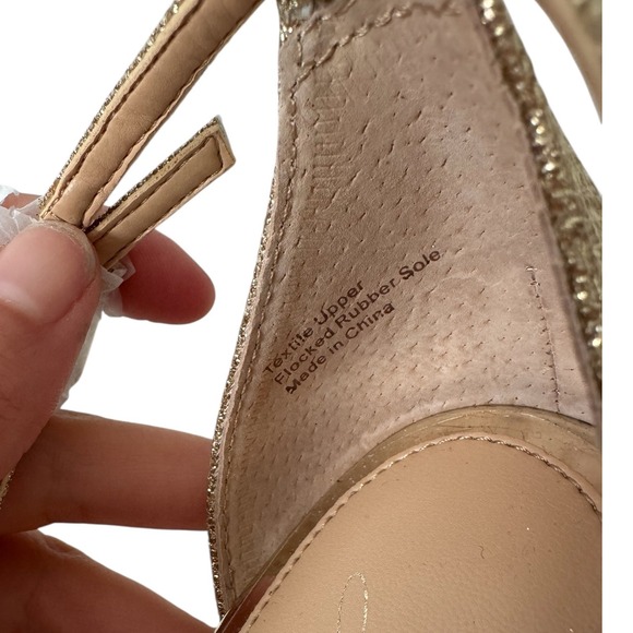 Jewel Badgley Mischka Hunt Wedge Sandals Ankle Strap 8.5 Metallic Gold Glitter - Picture 11 of 11